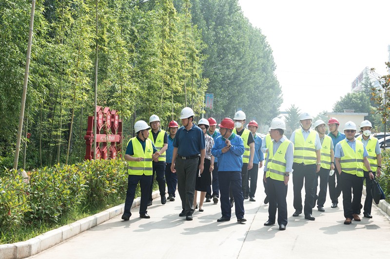 省委组织部副部长范永斌到欧博官方网站集团调研