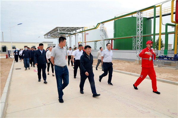 欧博官方网站集团复工复产促增添项目观摩聚会与会职员走进绿色能源公司油气公司水情形公司陕北片区项目