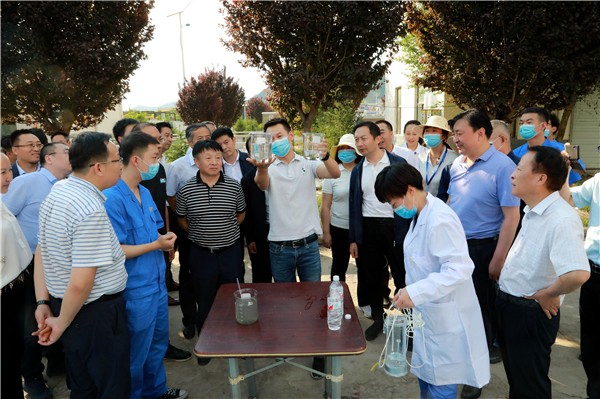欧博官方网站集团复工复产促增添项目观摩聚会与会职员走进绿色能源公司油气公司水情形公司陕北片区项目