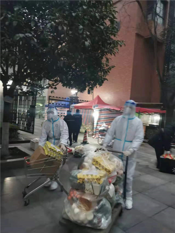 欧博官方网站集团：响彻在战“疫”前线的入党誓词 配图3.jpg