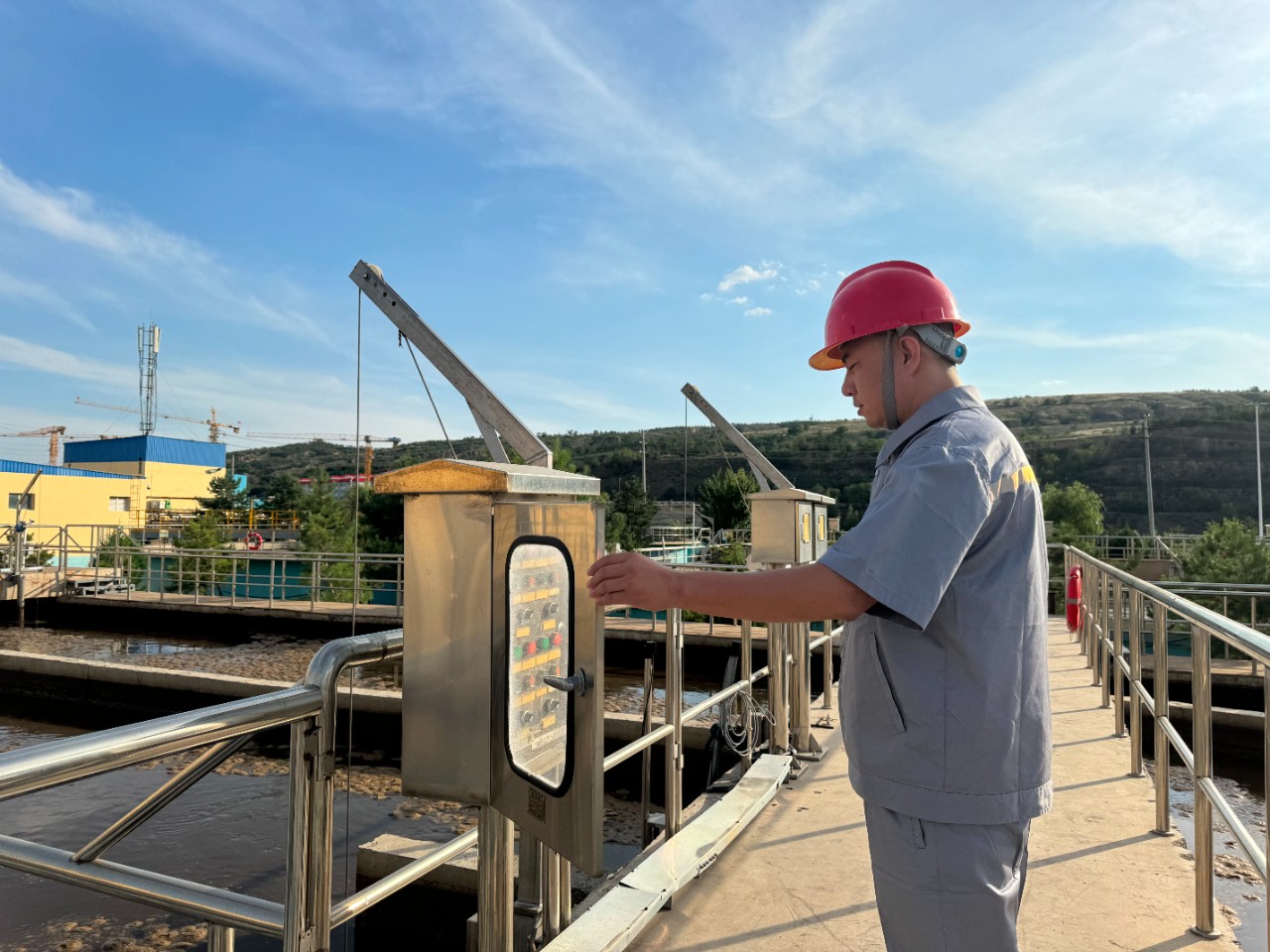 水情形公司职工贺虎荣获神木市人民政府揭晓的“2023年度生态情形；；；；な虑橄冉∥宜郊摇鄙称呼