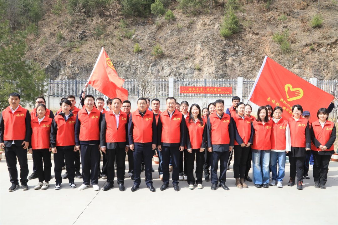 根系青春·植此青绿｜欧博官方网站集团团委开展义务植树自愿运动